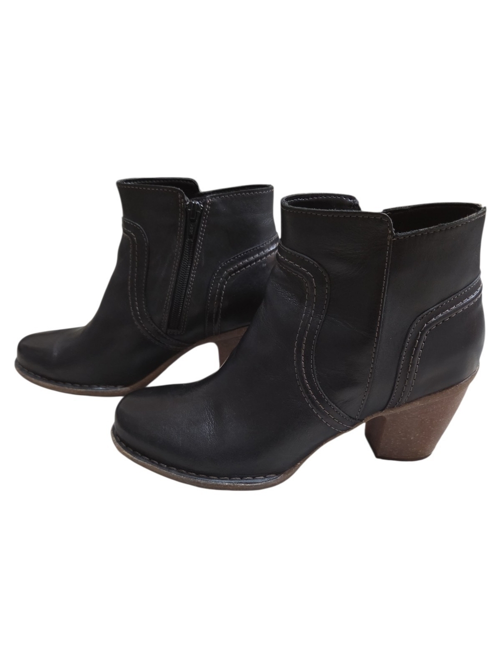 Clarks Black Carleta Paris Leather Ankle Booties Size 8.5W
